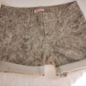 Snake skin shorts size 3